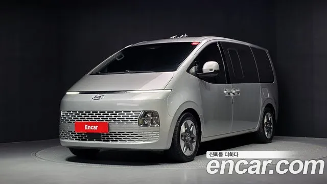 Hyundai Staria