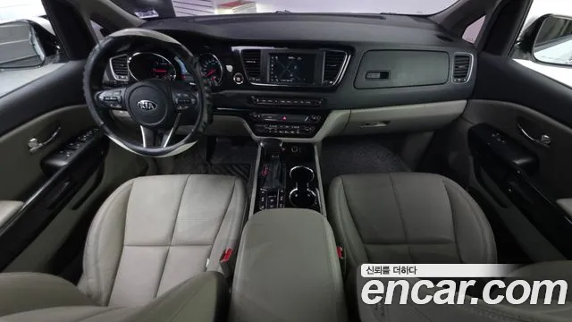 Kia Carnival — интерьер