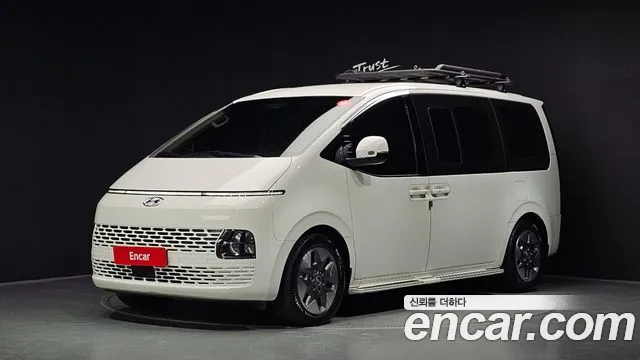 Hyundai Staria