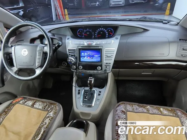 KG Mobility Korando — интерьер
