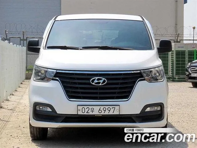 Hyundai Starex