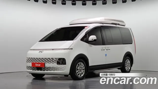 Hyundai Staria