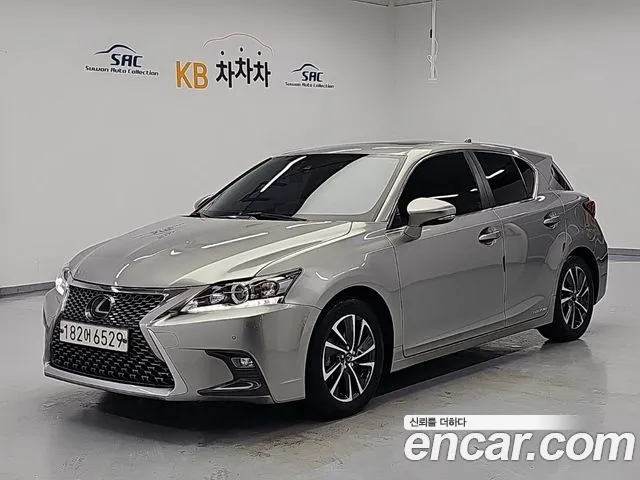 Lexus CT200h
