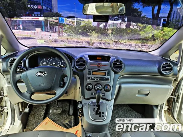 Kia Carens — интерьер