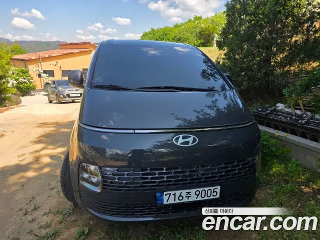 Hyundai Staria