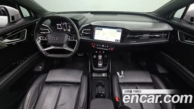 Audi Q4 e-tron — интерьер