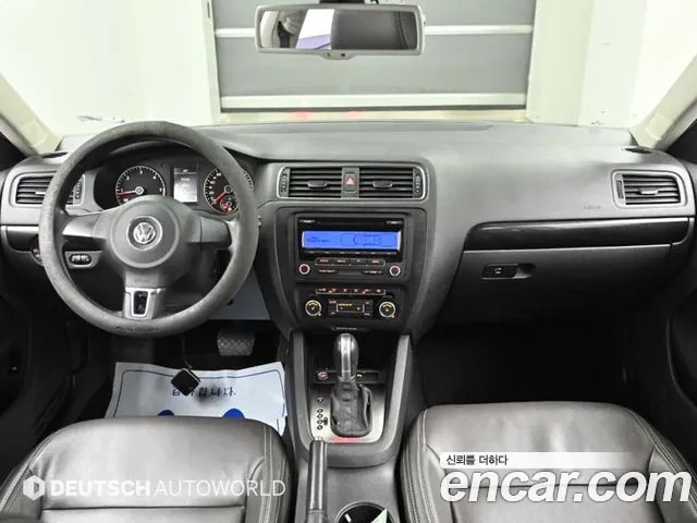 Volkswagen Jetta — интерьер