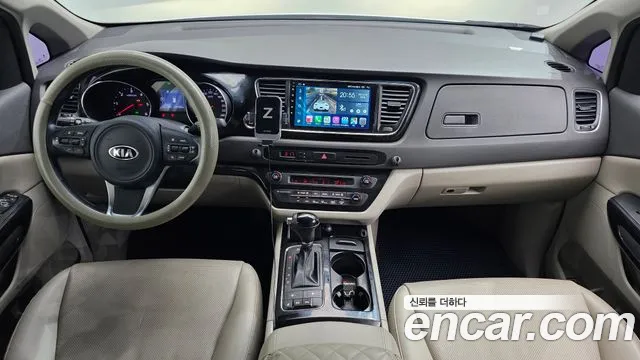 Kia Carnival — интерьер