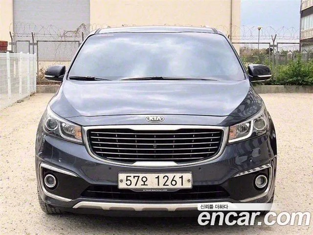 Kia Carnival — экстерьер