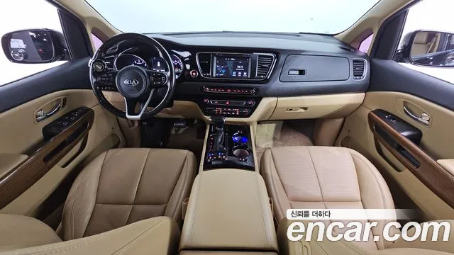 Kia Carnival — интерьер