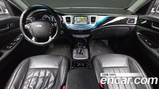 Hyundai Genesis — интерьер
