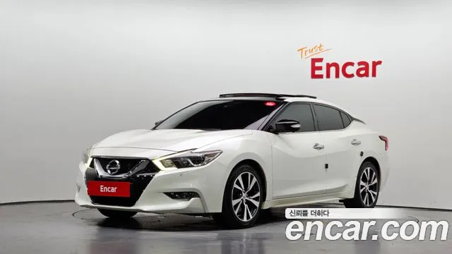 Nissan Maxima