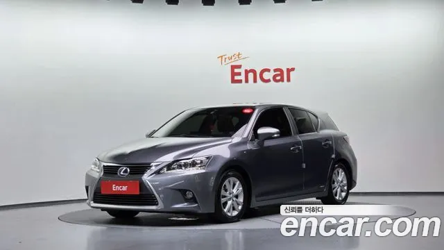 Lexus CT200h