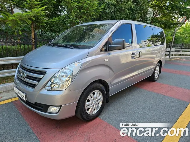 Hyundai Starex