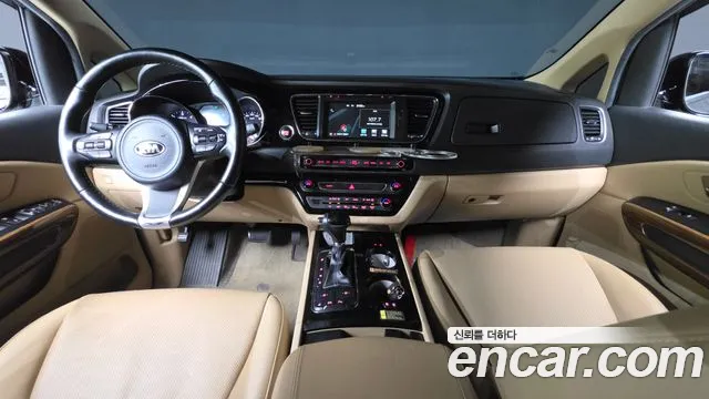 Kia Carnival — интерьер