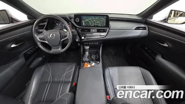 Lexus ES — интерьер