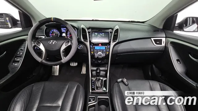 Hyundai i30 — интерьер