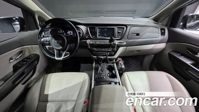 Kia Carnival — интерьер