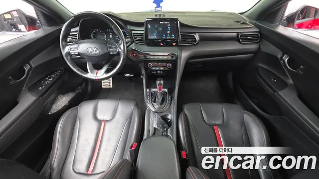 Hyundai Veloster — интерьер