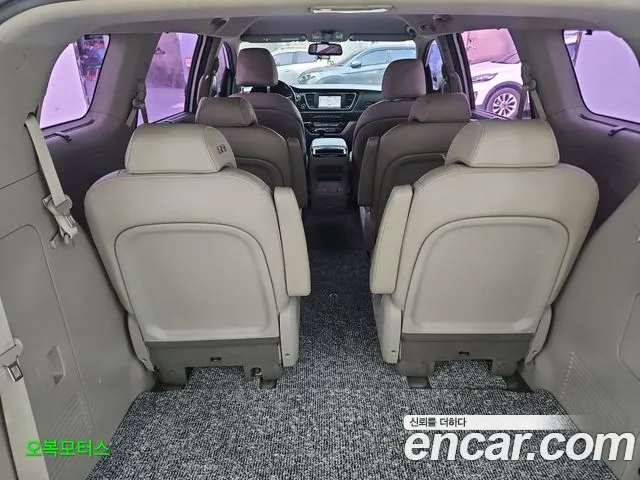 Kia Carnival — интерьер