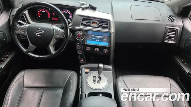 KG Mobility Korando — интерьер