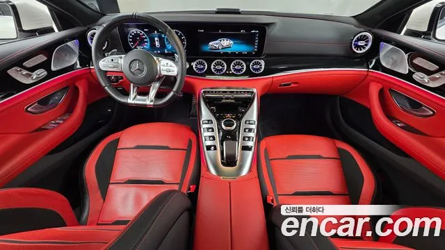 Mercedes-Benz AMG GT — интерьер