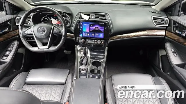Nissan Maxima — интерьер
