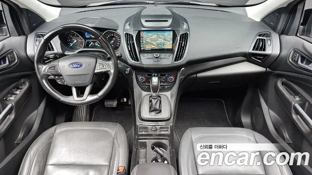 Ford Kuga — интерьер
