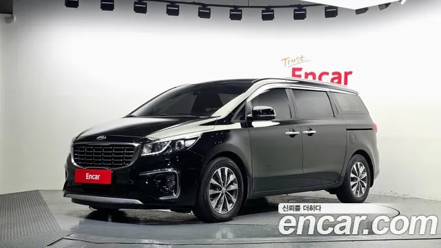 Kia Carnival — экстерьер
