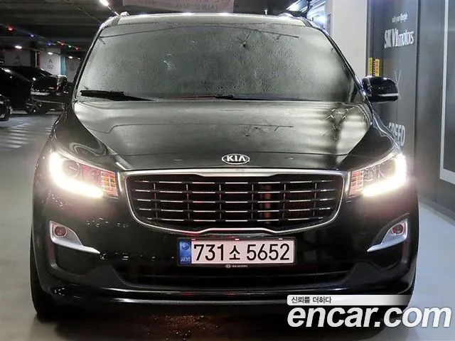 Kia Carnival — экстерьер