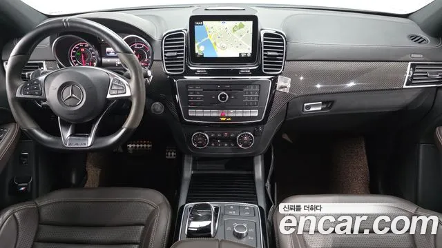 Mercedes-Benz GLE-класс — интерьер