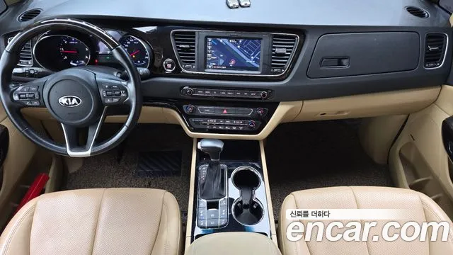 Kia Carnival — интерьер