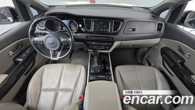 Kia Carnival — интерьер