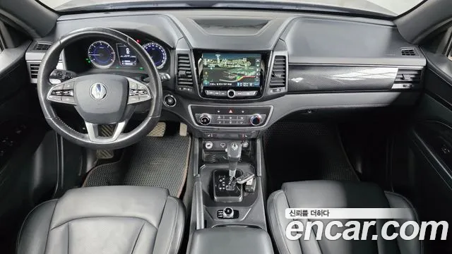 KG Mobility Rexton — интерьер