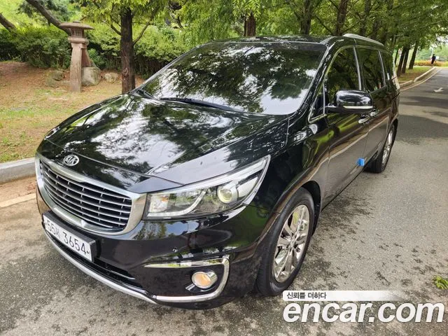Kia Carnival — экстерьер