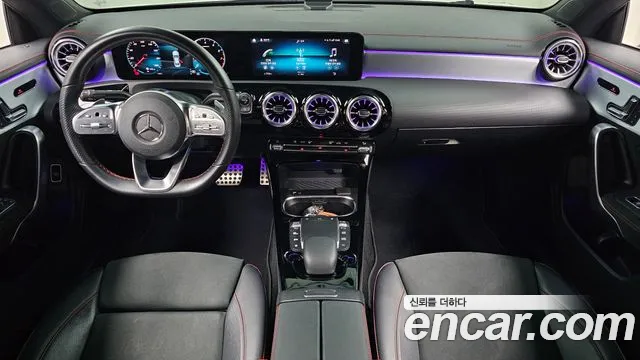 Mercedes-Benz CLA-класс — интерьер