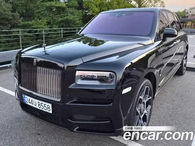 Rolls-Royce Cullinan — экстерьер
