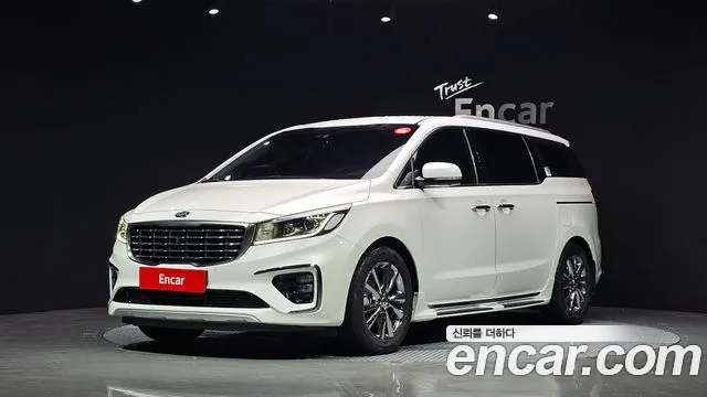 Kia Carnival — экстерьер