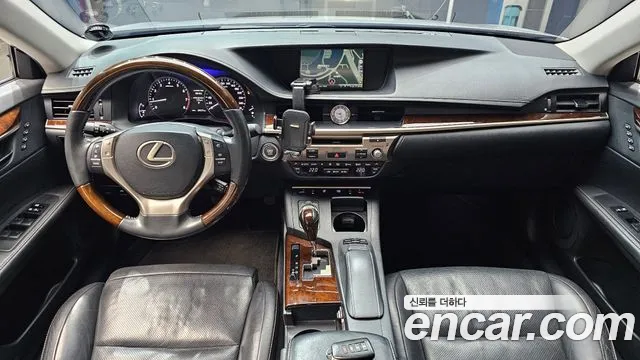 Lexus ES — интерьер