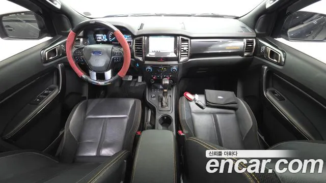 Ford Ranger — интерьер