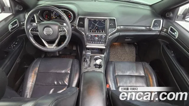 Jeep Cherokee — интерьер