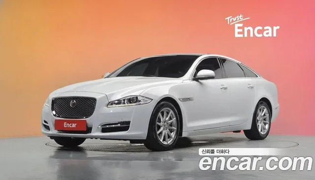 Jaguar XJ — экстерьер