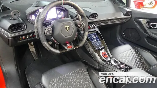 Lamborghini Huracan — интерьер