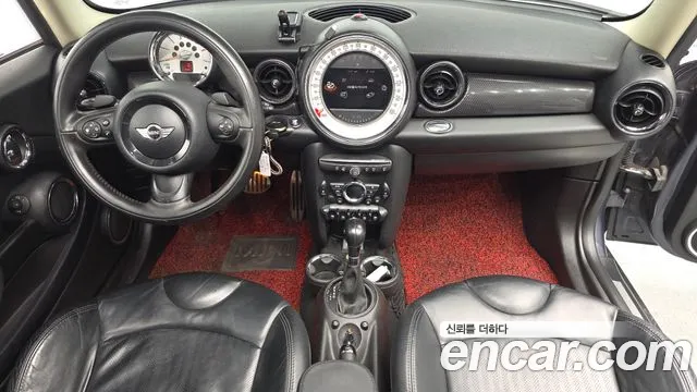MINI Cooper — интерьер
