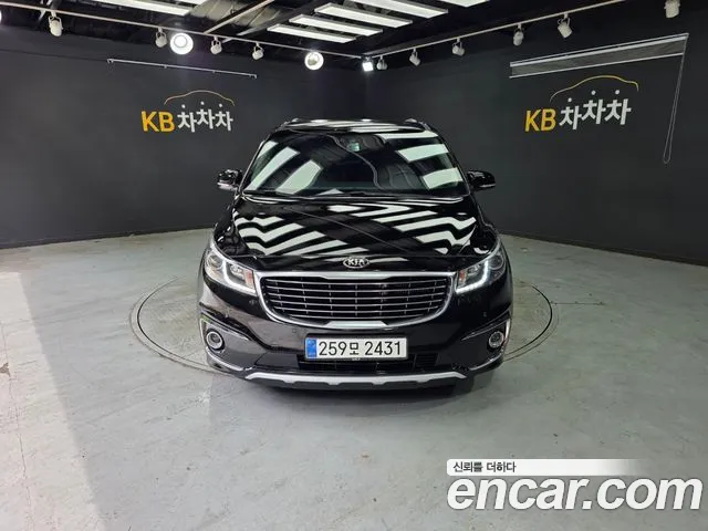 Kia Carnival — экстерьер