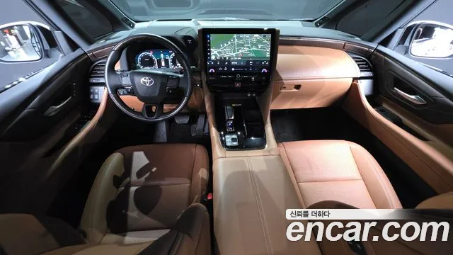 Toyota Alphard — интерьер