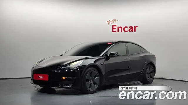 Tesla Model 3 — экстерьер