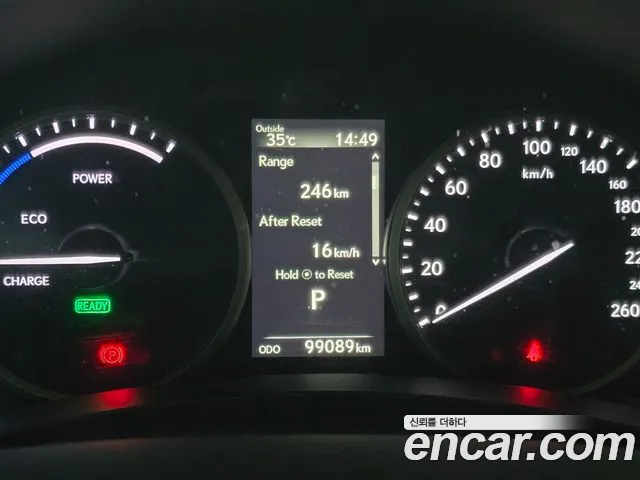 Lexus NX — интерьер