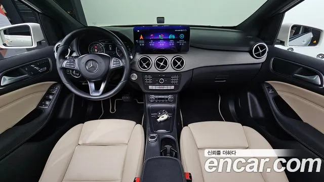 Mercedes-Benz B-класс — интерьер