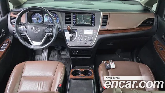 Toyota Sienna — интерьер